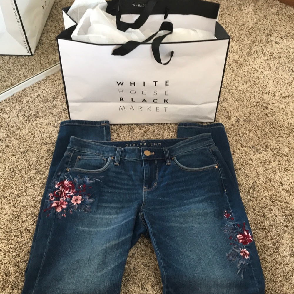 White House Black Market Size 0 embroidered Jeans